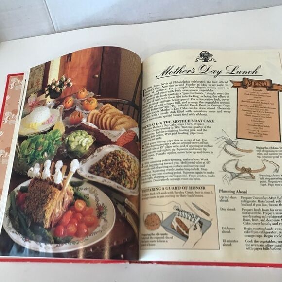 Vintage The Good Housekeeping All-American Cookbook - Picture 2 of 4